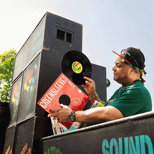 Greensleeves Presents... Iration Steppas - Dubs From the Foundation