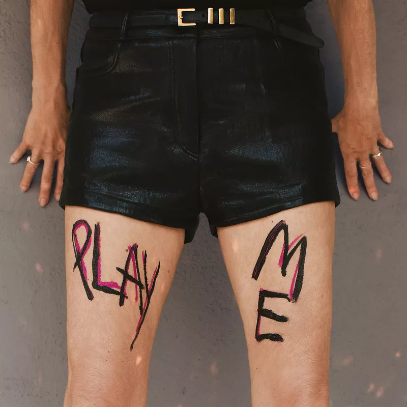 PLAY ME - Black Vinyl