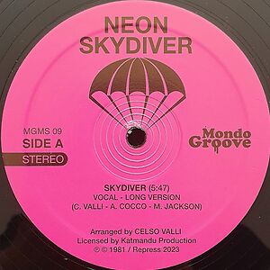 Skydiver by Neon