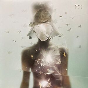 L U X by Ez3kiel