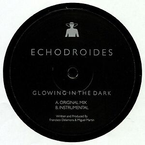 Glowing In The Dark by EchoDroides