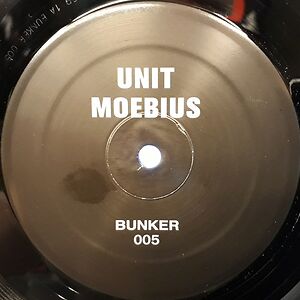 BUNKER 005 by Unit Moebius