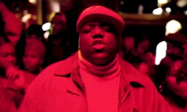 The Notorious B.I.G. - Big Poppa (Official Music Video)