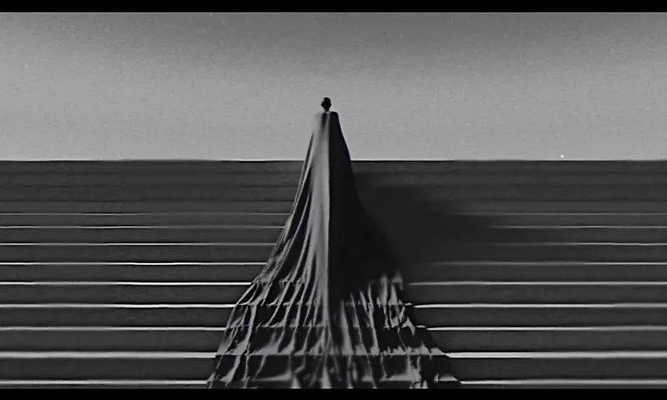 Deftones ? Ohms (Official Music Video)