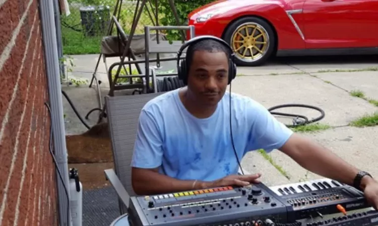 Omar-S - Muggy Detroit Heat