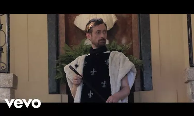 The Divine Comedy - How Can You Leave Me On My Own