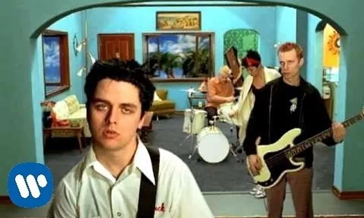 Green Day - Redundant [Official Music Video]