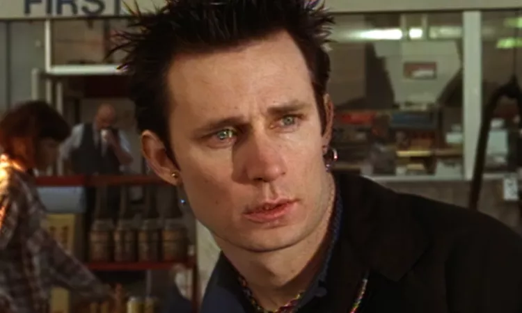 Green Day - Good Riddance (Time Of Your Life) [Official Music Video]