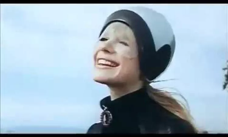 Dani - La fille ? la moto