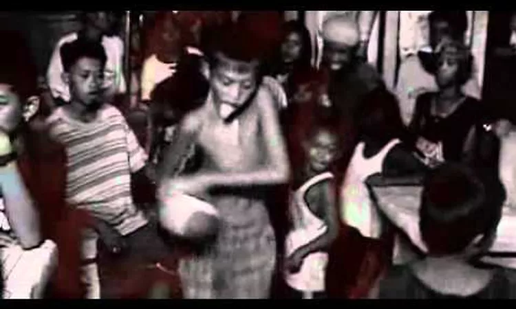 The Threshold HouseBoys Choir  ~  Be Happy