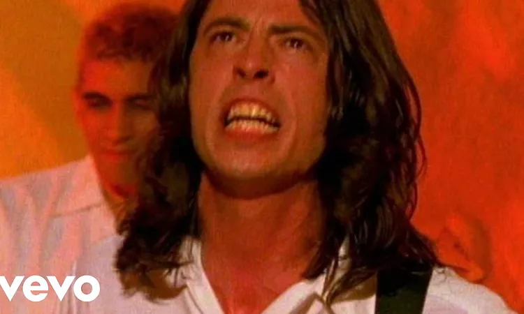 Foo Fighters - I'll Stick Around