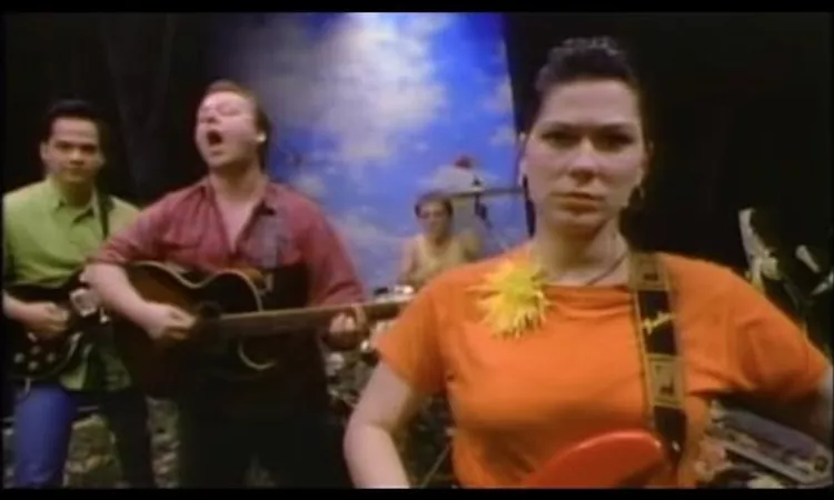 Pixies - Here Comes Your Man (Official Video)