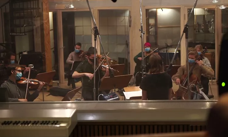 Sven Wunder ? Memento Mori (excerpt + studio footage)