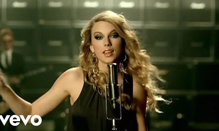 Taylor Swift - Picture To Burn