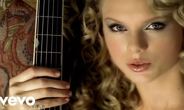 Taylor Swift - Teardrops On My Guitar