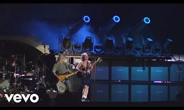 AC/DC - For Those About to Rock (We Salute You) (Live At River Plate, December 2009)