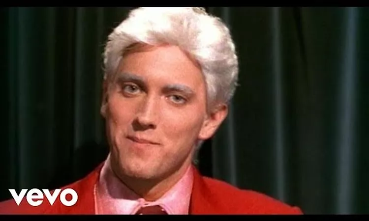 Eminem - My Name Is (Official Music Video)