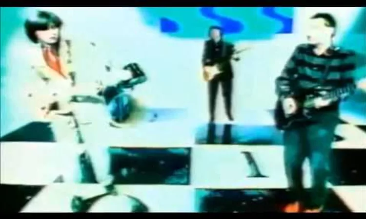 XTC - Making Plans For Nigel 1979 (Official Video) ??