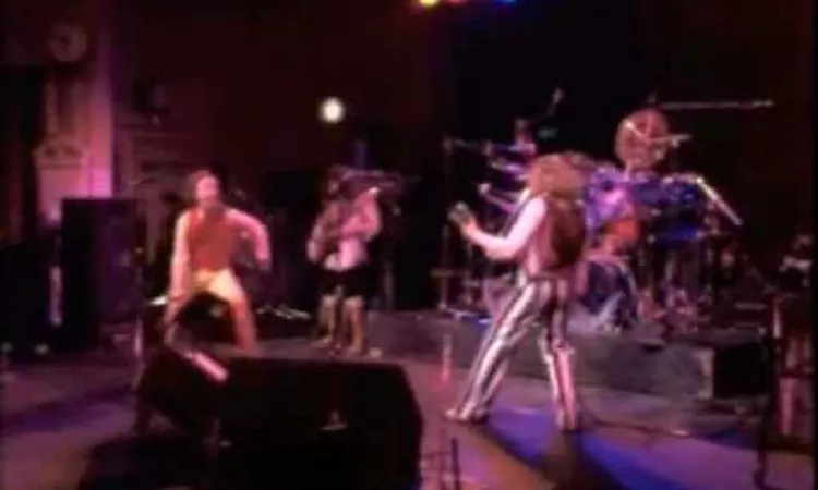 Jethro Tull - Locomotive Breath (with guitar solo) 1977