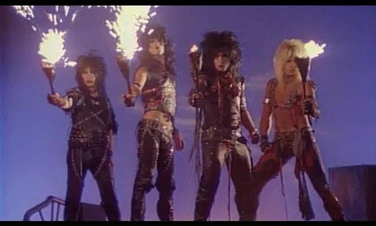 M?tley Cr?e - Looks That Kill (Official Music Video)