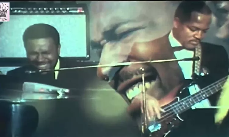 Marvin Gaye-What's Going On (1971) (hd)