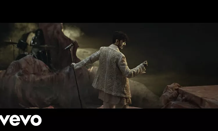 Oscar and the Wolf - Breathing (Official Video)