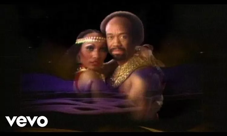 Earth, Wind & Fire - Fall In Love With Me (Official Video)