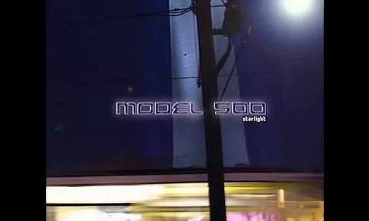 Model 500 - Starlight ( Intrusion Dub )