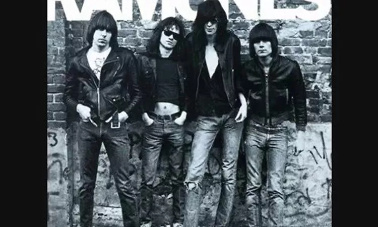 RAMONES - Judy Is A Punk