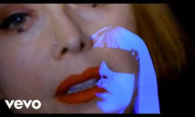 Drab Majesty - Vanity (feat. Rachel Goswell)