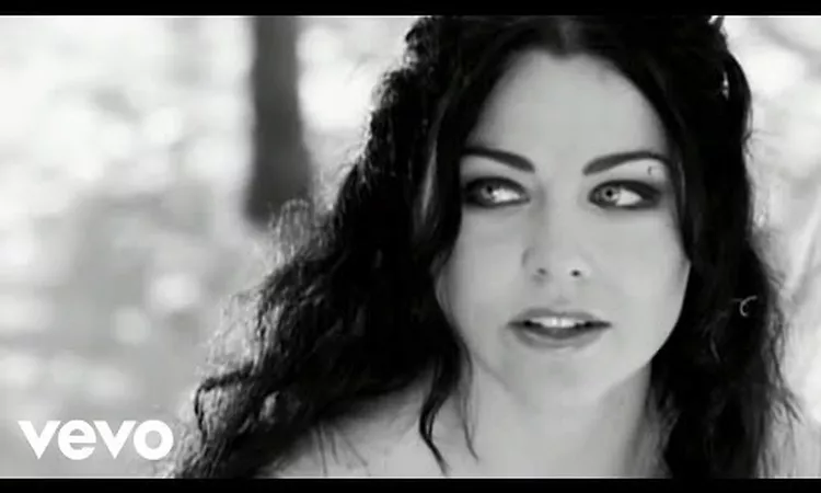 Evanescence - My Immortal (Official Music Video)