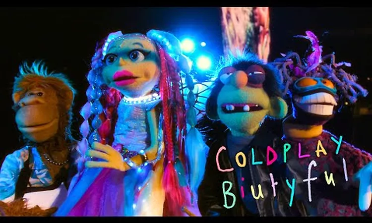 Coldplay - Biutyful (Official Video)