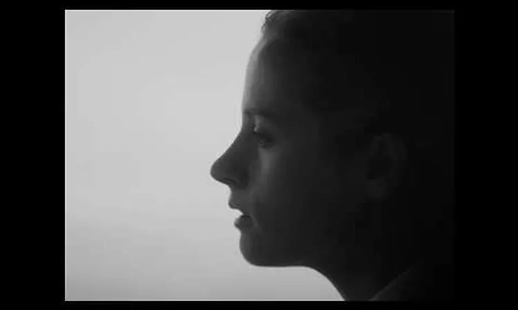 Hania Rani ? 'Leaving' (Official Video) [Gondwana Records]