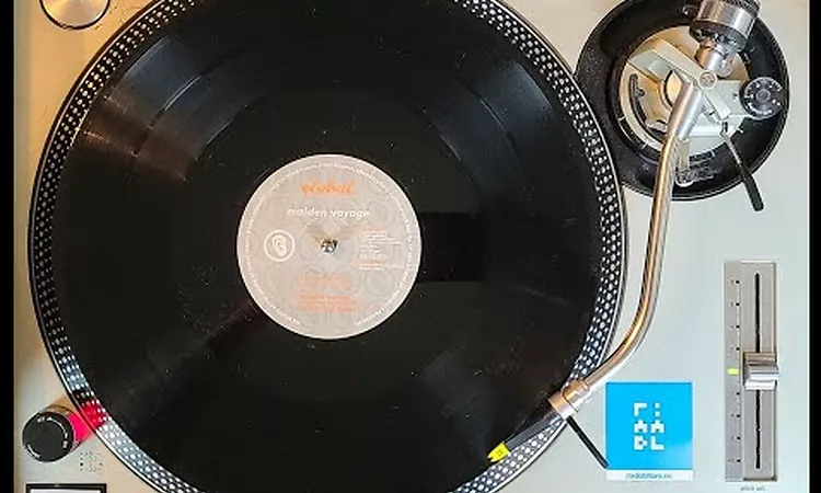 Global Communication ? Maiden Voyage EP