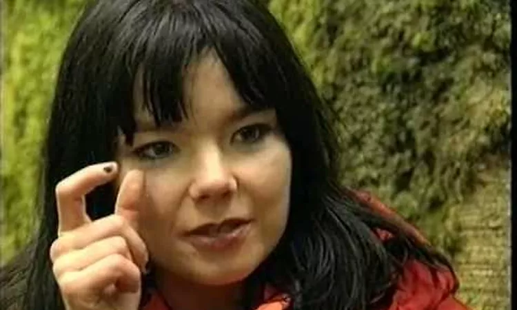 Bj?rk - Short interview on making the video for Isobel (1995)