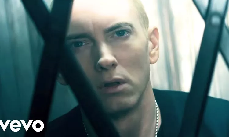 Eminem ft. Rihanna - The Monster (Explicit) [Official Video]