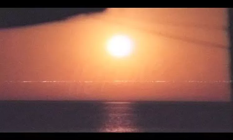 Energy 52 - Cafe Del Mar (Tale Of Us Renaissance Remix) (Renaissance Records)