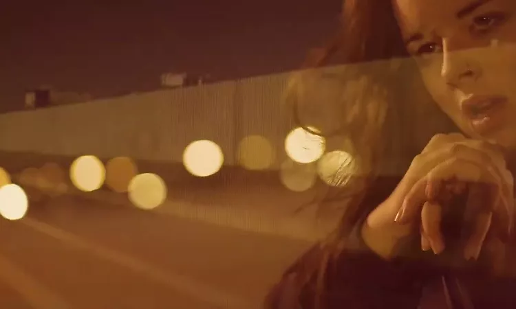 Nell & The Flaming Lips - Into My Arms (Official Video)