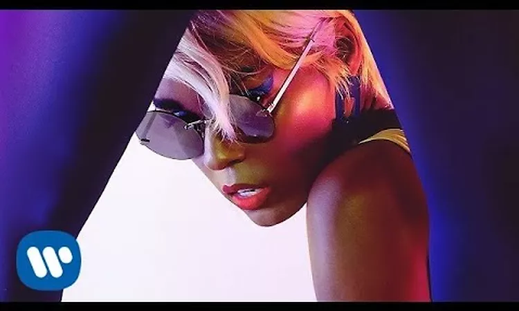Janelle Mon?e ? Make Me Feel [Official Music Video]