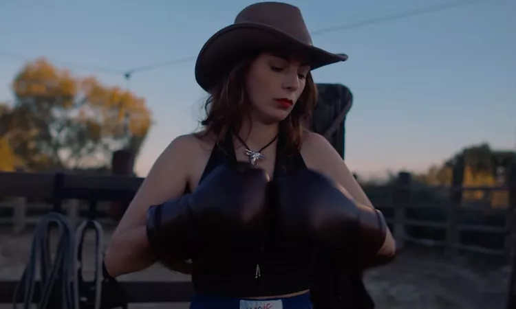 Ad? - Q (clip officiel)