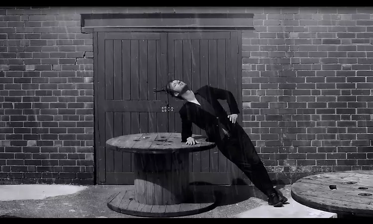 Bertrand Belin - Folle Folle Folle [clip officiel]