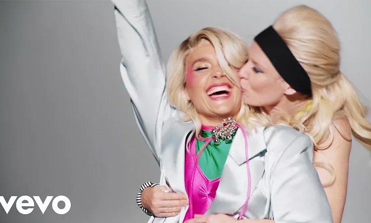 Jessie Ware, R?is?n Murphy - Freak Me Now (Official Music Video)