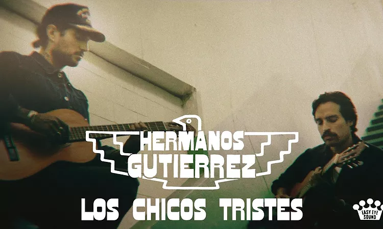 Hermanos Guti?rrez - "Los Chicos Tristes" [Official Music Video]