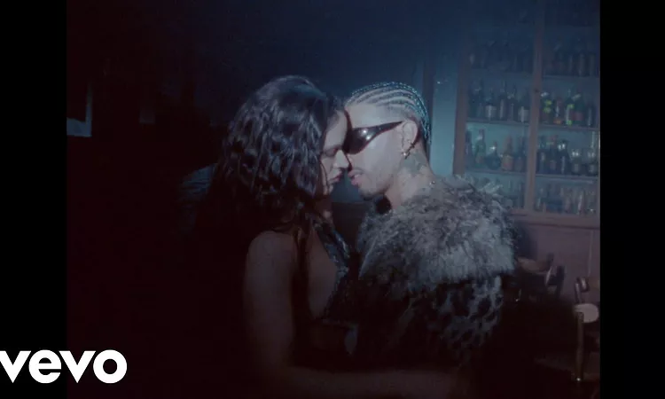 ROSAL?A, Rauw Alejandro - VAMPIROS (Official Video)