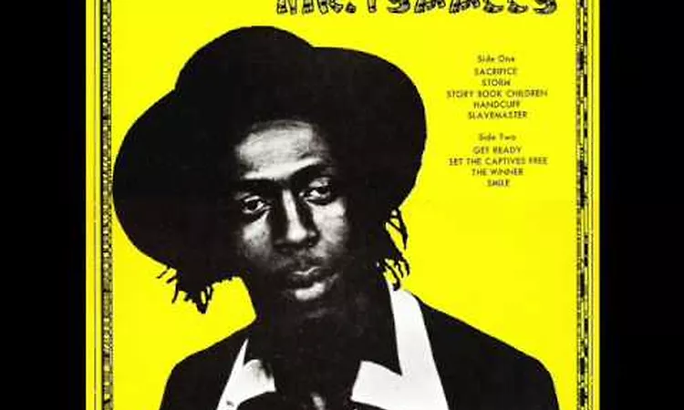Gregory Isaacs - Mr. Isaacs - 07 - Set the Captives Free