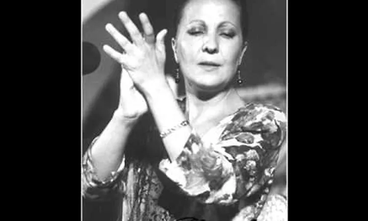 Carmen Linares - Toma este pu?al dorao (CANTI?AS)