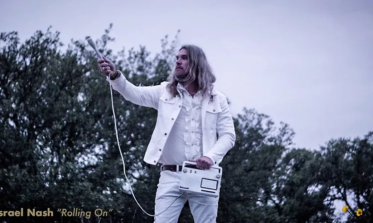 Israel Nash - "Rolling On" (Official Audio)