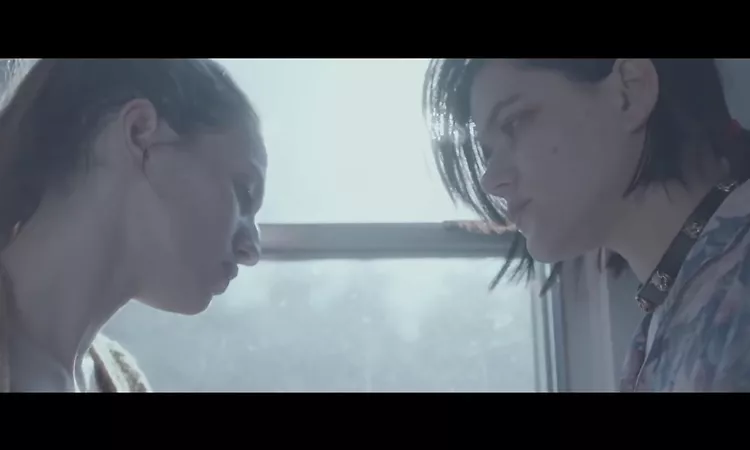 SOKO :: Diabolo Menthe (Official Video)