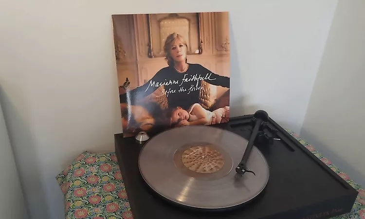 Marianne Faithfull - 'Desperanto' (2004)