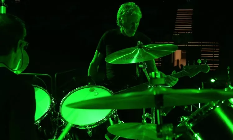 Roger Waters ? This Is Not A Drill ? Live From Prague - "Money"